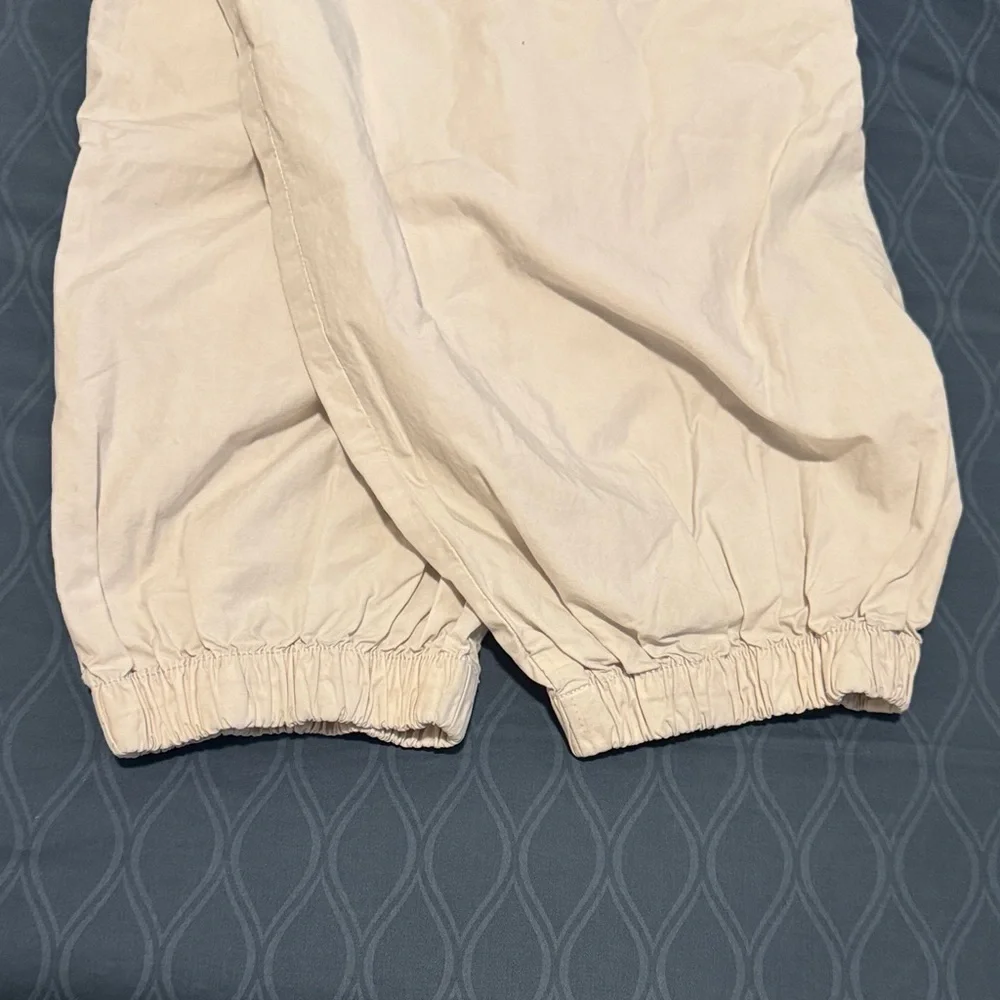 Garage Beige Elastic Waist Pants. Small
